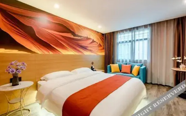 Pod Select Hotel (Xi'an Zhonggulou North Street Subway Station)