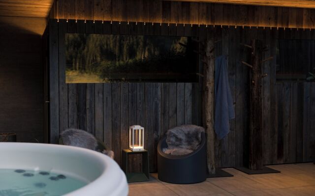 EAST GOING TRIPLE A Apartments