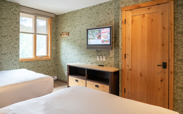 The Fox Hotel and Suites