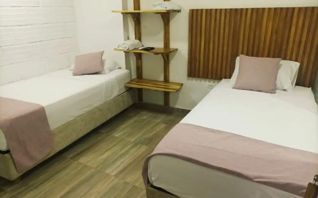 Hostal Catalleya