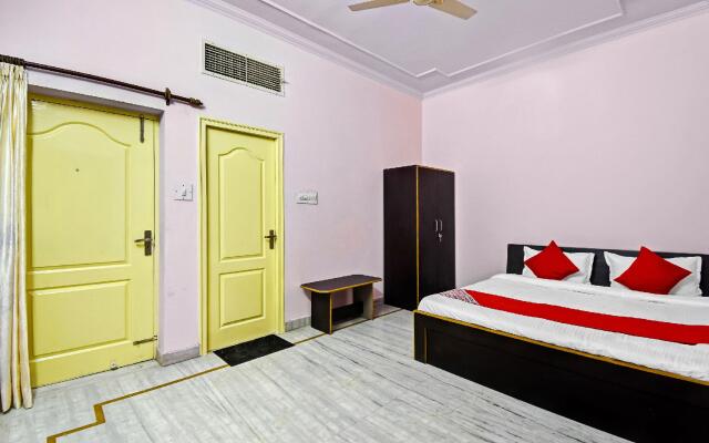 OYO 47164 Madhav Palace