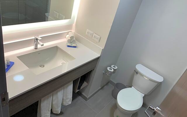 Holiday Inn Express Guadalajara Vallarta Poniente