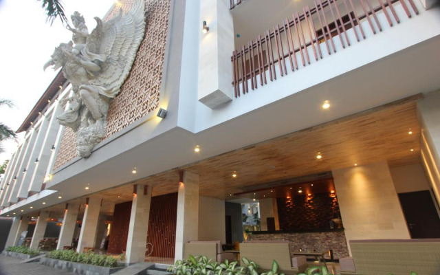 Grand La Walon Hotel