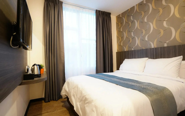 OYO 89386 Stay 365 Hotel