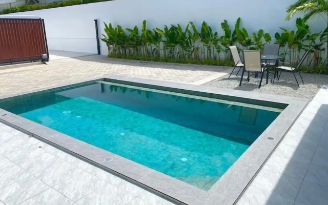 Villas 6BR 2 Pools For Group Vibe V193