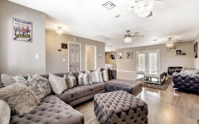 Highly Upgraded 4bd2bath Home With Private Pool