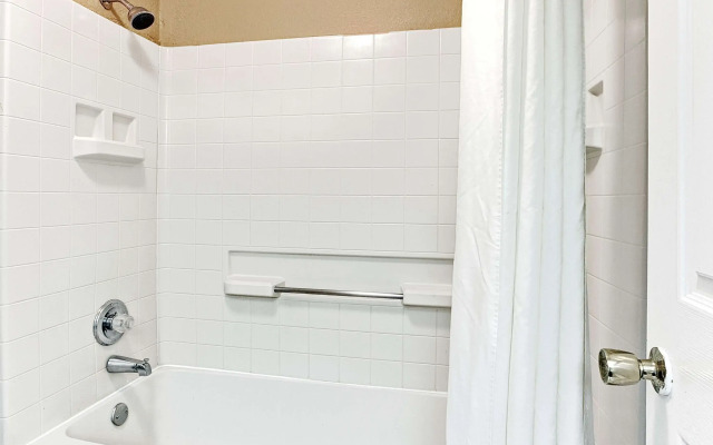 Super 8 by Wyndham Jackson/Ridgeland