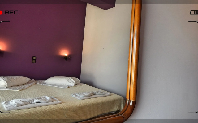 Petania Hotel & Apartments