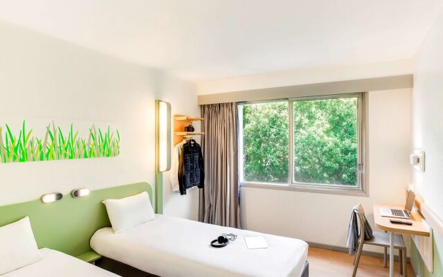 ibis budget Pau Lescar