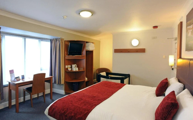 Wheatsheaf Hotel by Greene King Inns