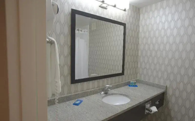 Holiday Inn Express Anderson I 85(Exit 27 Highway