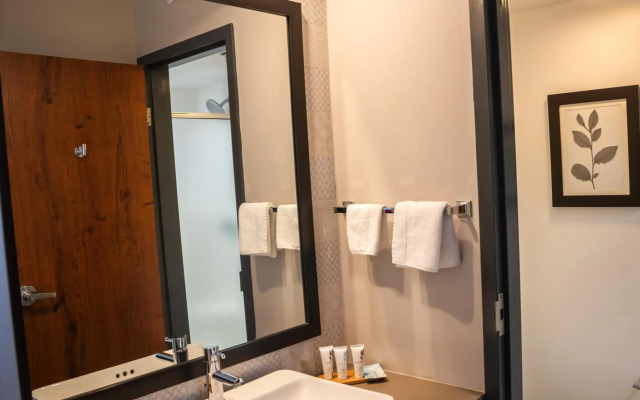 Country Inn & Suites by Radisson Erie