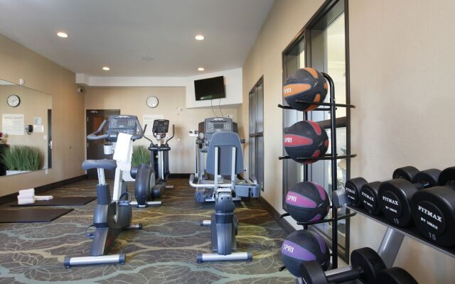 Holiday Inn Express Fort St John by IHG