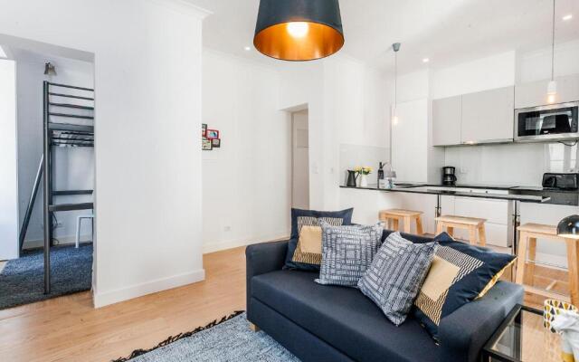 Apartment Yellow Bica