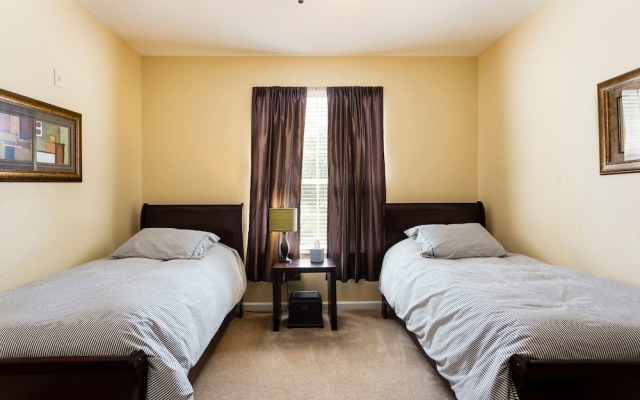 Comfortable Vacation Apartment 266643