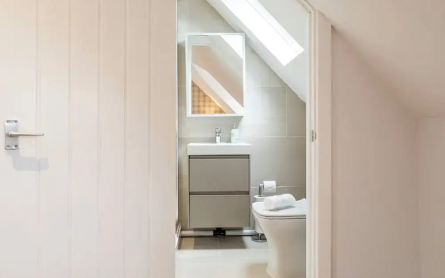Bright&Spacious 3BD in Centre of Bourton