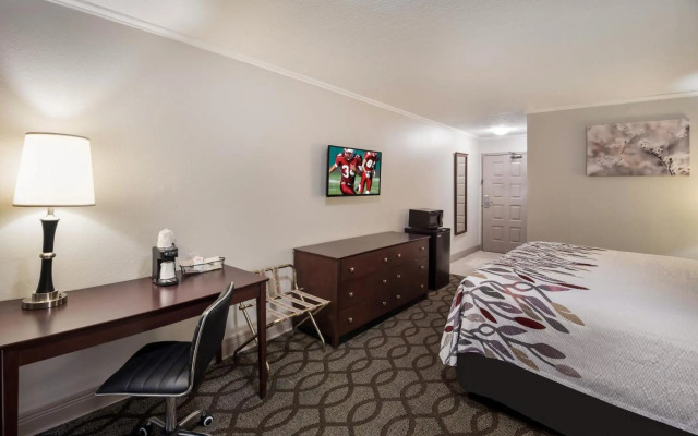 Red Roof Inn & Suites Lexington - Hamburg