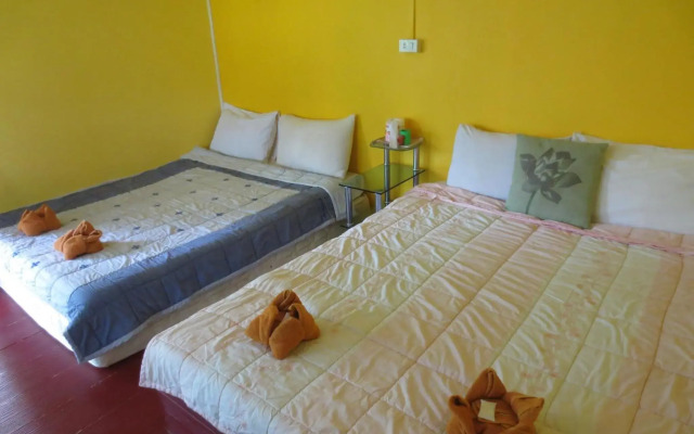 Baan Ton Nam Resort