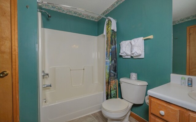 At Last 2 Bedroom Home by RedAwning