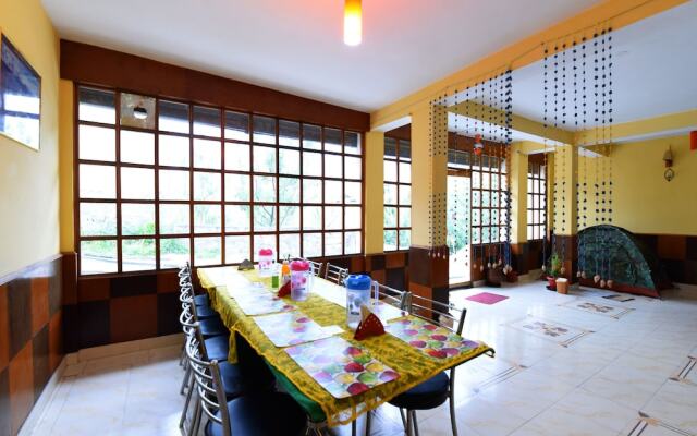 OYO 14257 Home Pleasant Family Studio at Prini