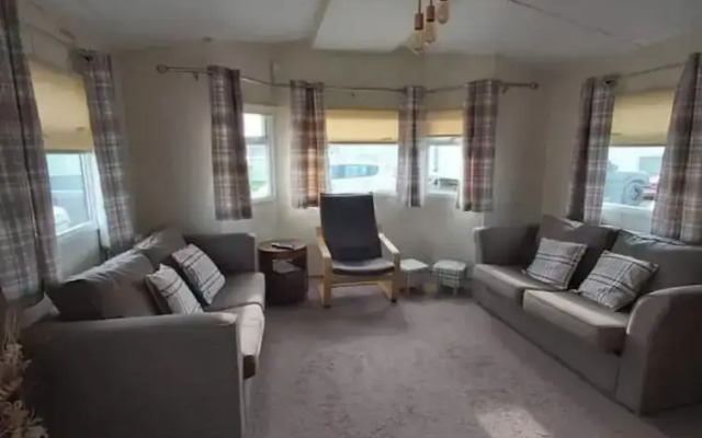 Captivating 2-bed Carvavan in Mablethorpe