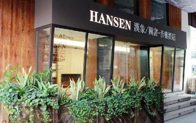 Hansen Books Music Hotel