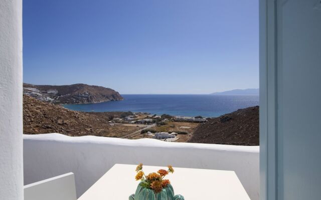 Villa Aerie - Sweeping Sea Views, Eclectic Style by Villarentalsgr