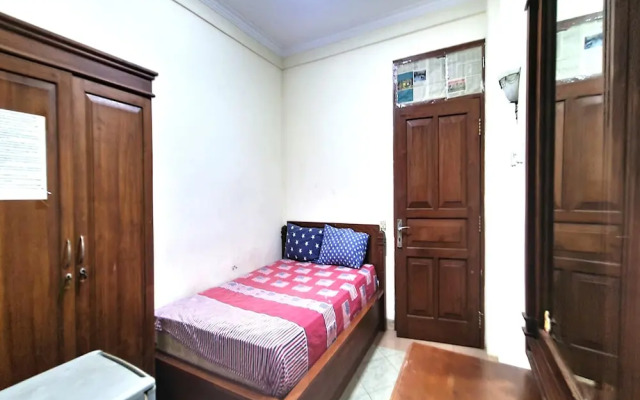 OYO 91327 Residence 38