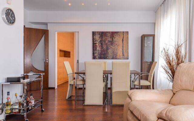 FM Luxury 2-BDR Apartment - Vitosha Blvd.