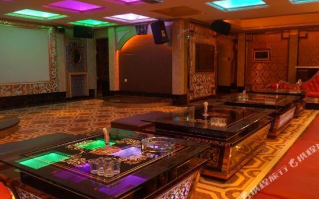 Pingding Hotel (Huazhou Pingding Branch)