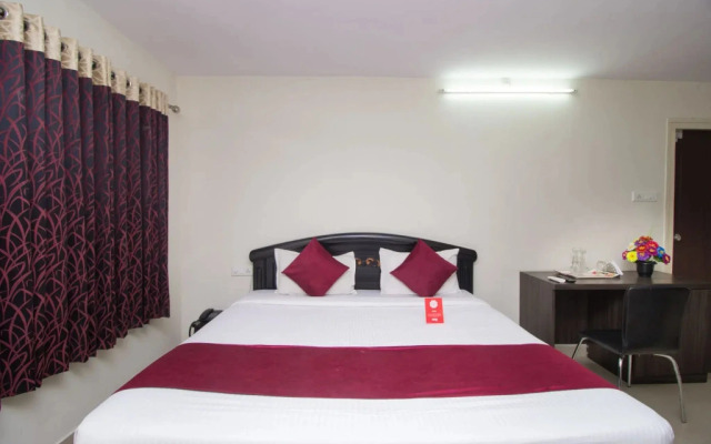 OYO 4183 Apartment Queens Court