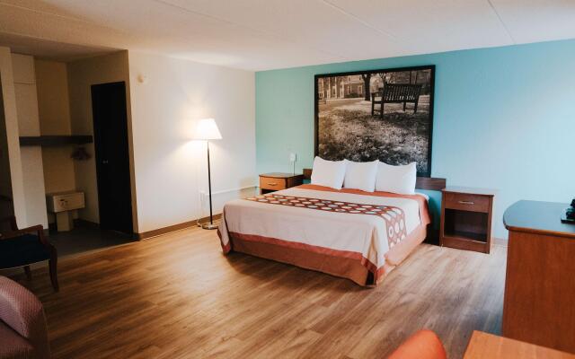 Super 8 by Wyndham Danbury