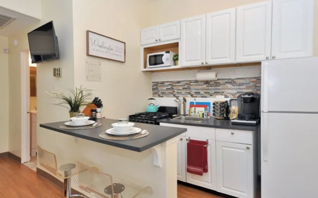 CH5 & CH7 - Majestic View Fully Furnished 1BR Dog Ok