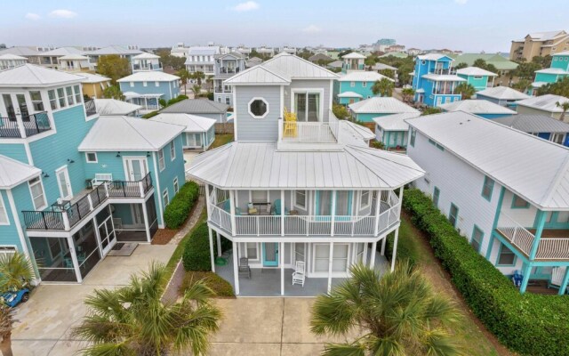 Coastal Fantasea by Destin Getaways