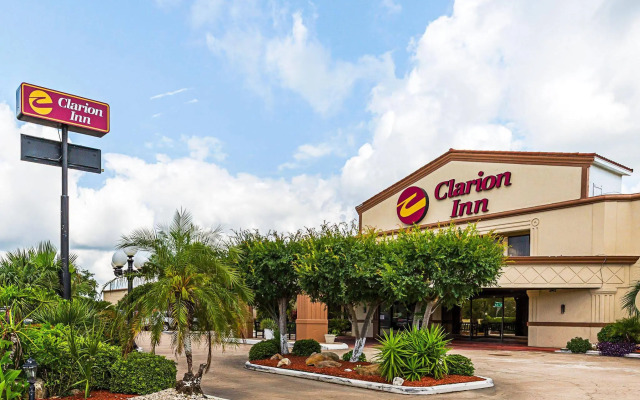 Clarion Pointe Lake Jackson - Clute