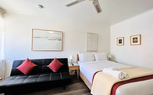 Unwind Glenelg Studio Apartment no 30