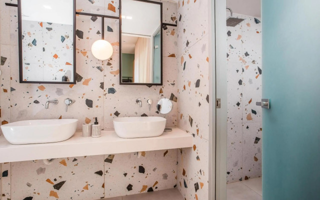 Mazoren Art Hotel