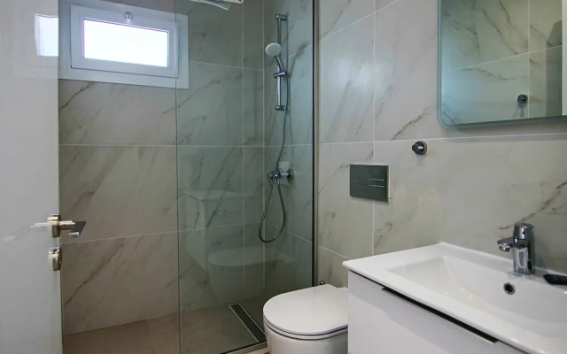 Phaedrus Living: Seaview Luxury Flat Limnaria 114