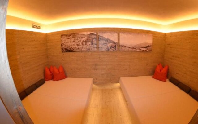 Boutique house happYellow