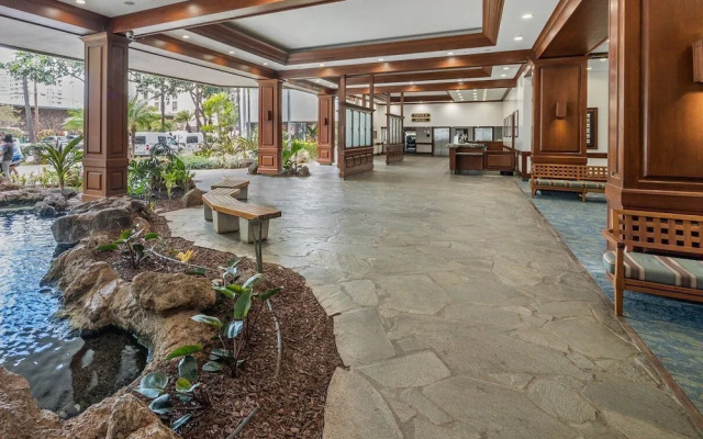 Waikiki Banyan 1BR Condos with No Parking