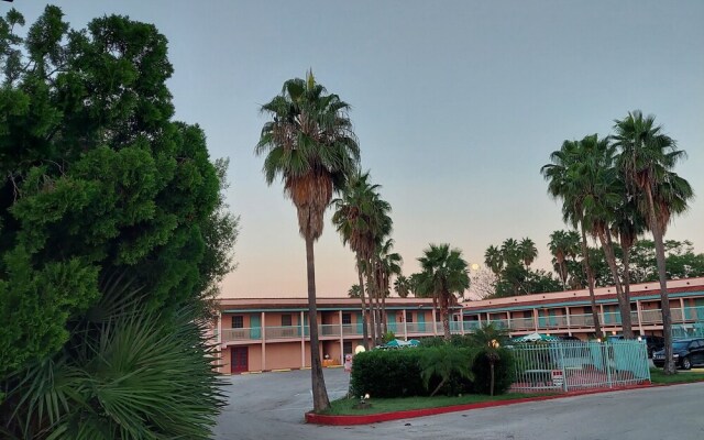 University Inn & Suites