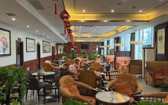 Meishan Huangming Hotel (Sansuxuan Branch)