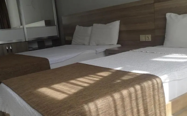 Renq Hotel