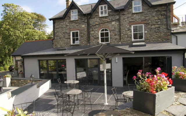 Wolfscastle Country Hotel
