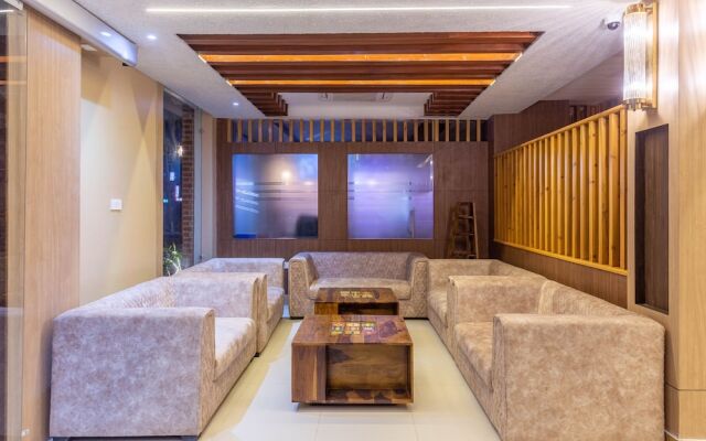 Chitwan Midtown Hotel