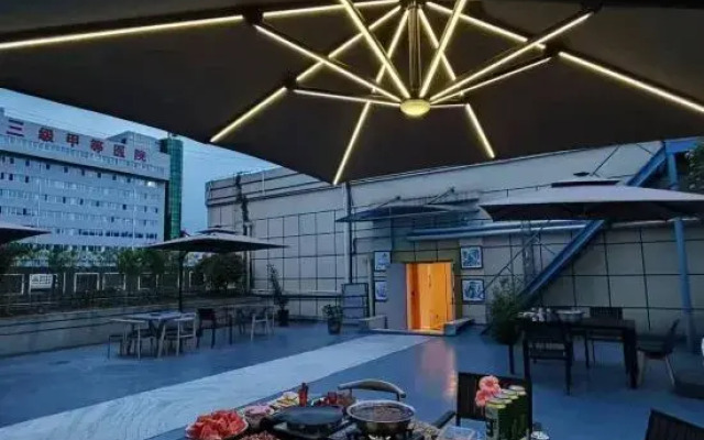 Vienna Hotel (Xi'an Xiaozhai Jixiangcun Subway Station)