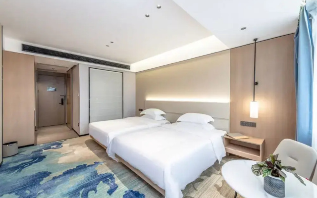 Stay at Guilin Scenic Spot