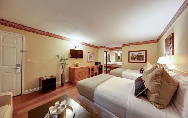 The Green Room Hotel