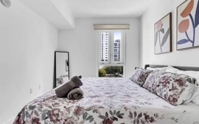 Modern 1BR Apt In Edgewater Free Parking