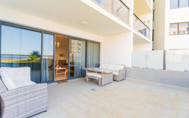 5 bedrooms in Privileged area with Ocean View